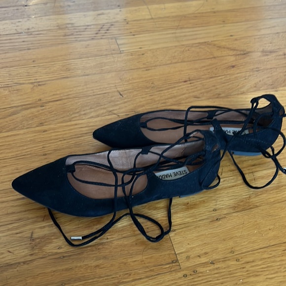 Steve Madden Lace Up Flats Size 5.5! - Picture 4 of 5